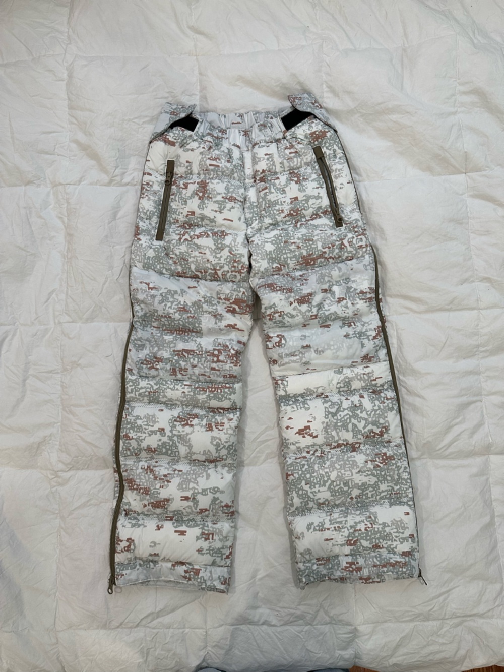 Kids snow pants size M/10